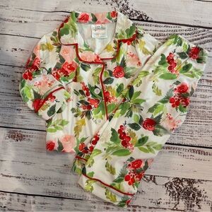 NWOT Christmas button down Floral Pajama Set with‎ Red and Green Accents